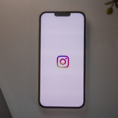 add text to instagram story